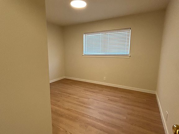5th image of 3031 Alma St