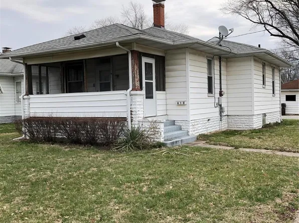 610 S Hibbard St, Staunton, IL 62088