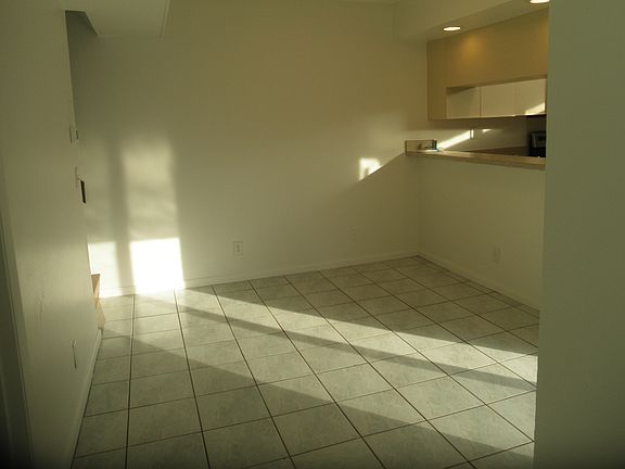 5th image of 3896 Victoria Dr