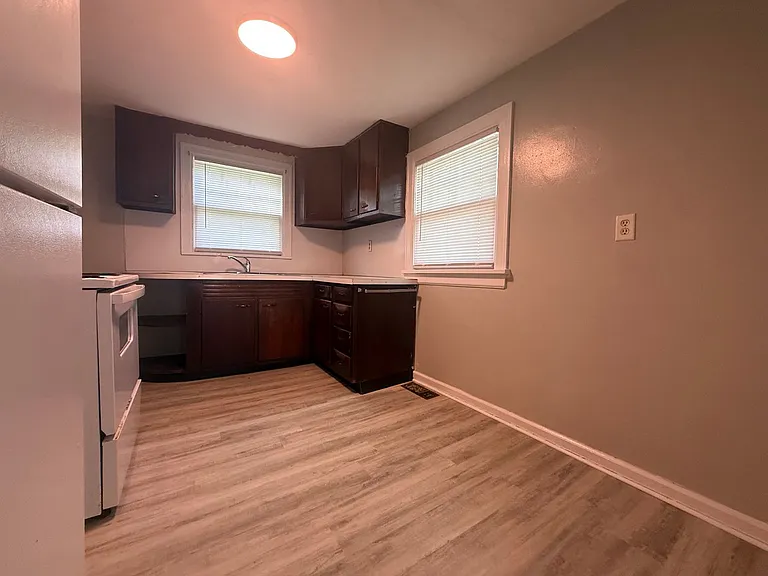 1921 & 1923 S Hackley St (Wynn Funds LLC) — Photo 14