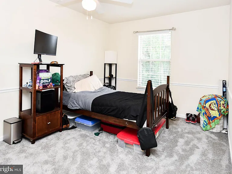 1401 Deep Gorge Ct — Photo 22