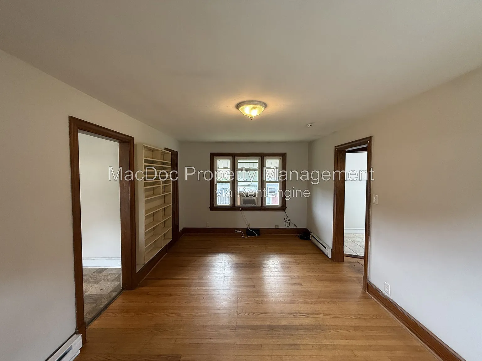 1 bed, 1.0 bath, 735 sqft, $1,495 — Photo 2