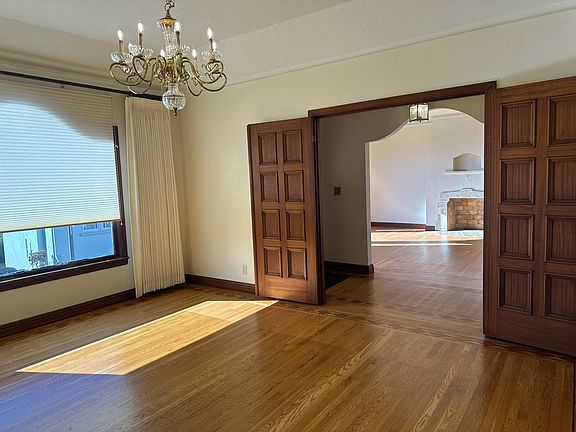 5th image of 755 Darien Way