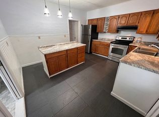 36 Chickering St, Pittsfield, MA 01201