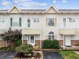 902 Carla Dr, Pittsburgh, PA 15238