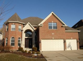 2538 Stonehenge Dr, Aurora, IL 60502