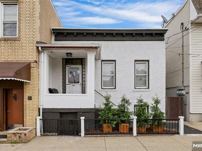 465 Walker St, Fairview, NJ, 07022