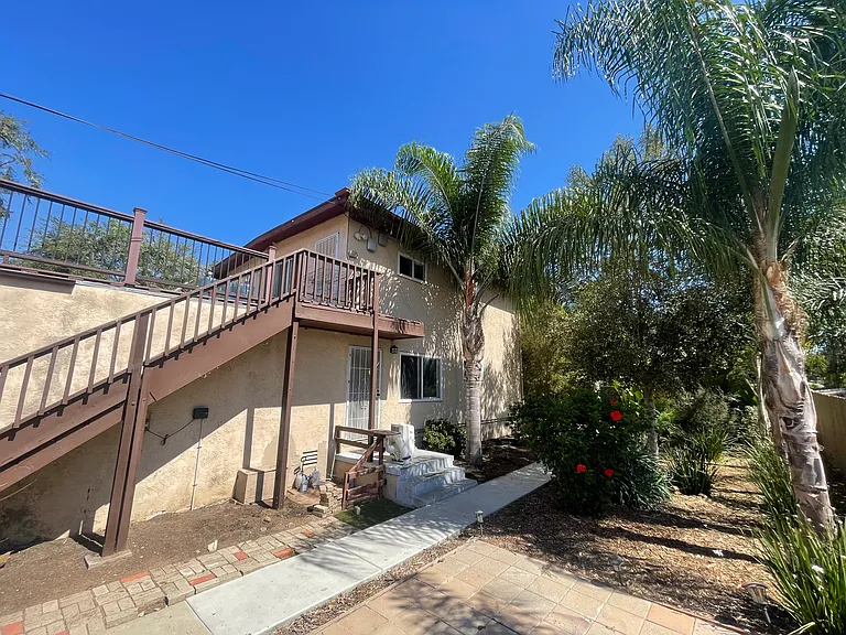 6175 Stanley Dr — Photo 9