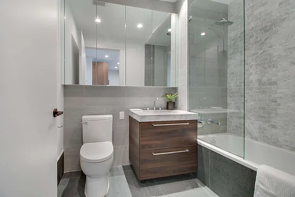 Rented by EXR | media 4