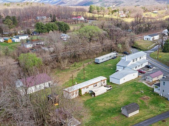 3rd image of 1332 Goose Creek Valley Rd