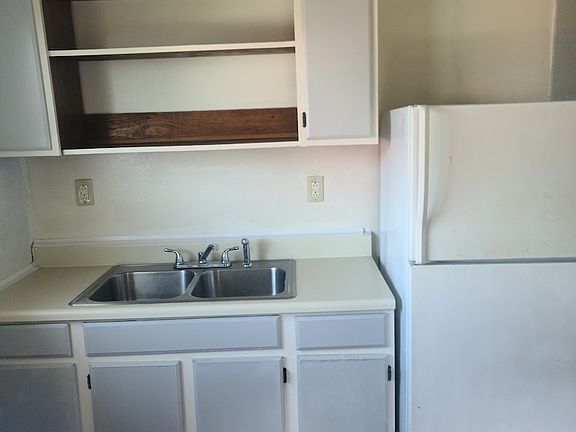4th image of 48 W Wilson St APT A