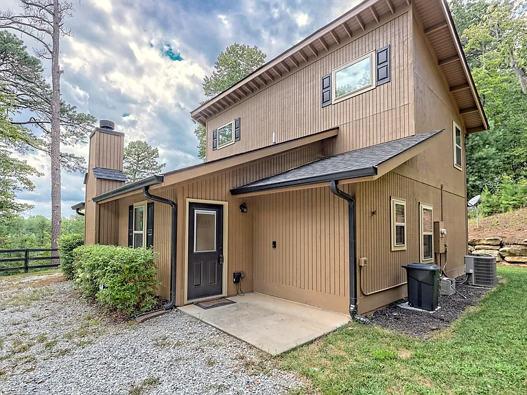 112 John English Dr — Photo 66