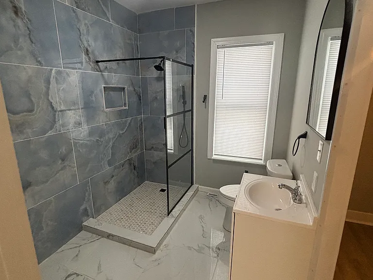 255 E Pearl St #1 — Photo 4