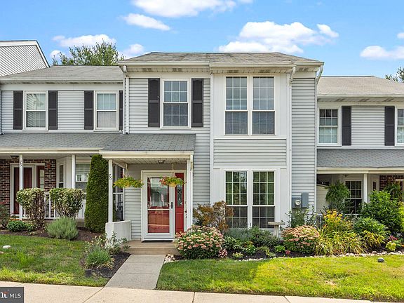 2nd image of 76 Fair Oaks Ct