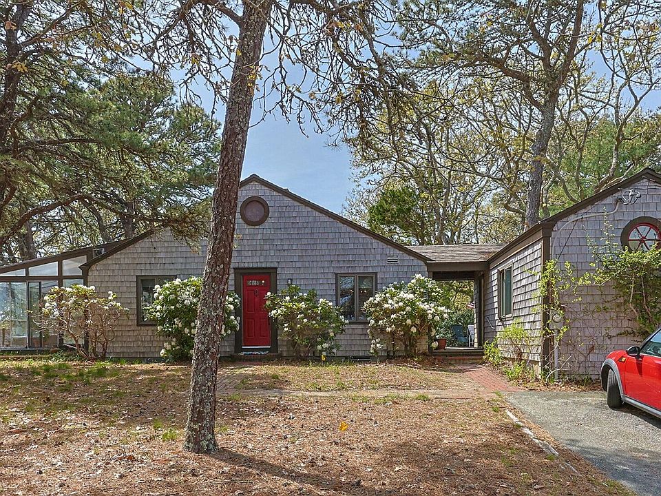 1st image of 2 Brettwood Road