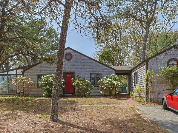 2 Brettwood Road, Harwich, MA 02645