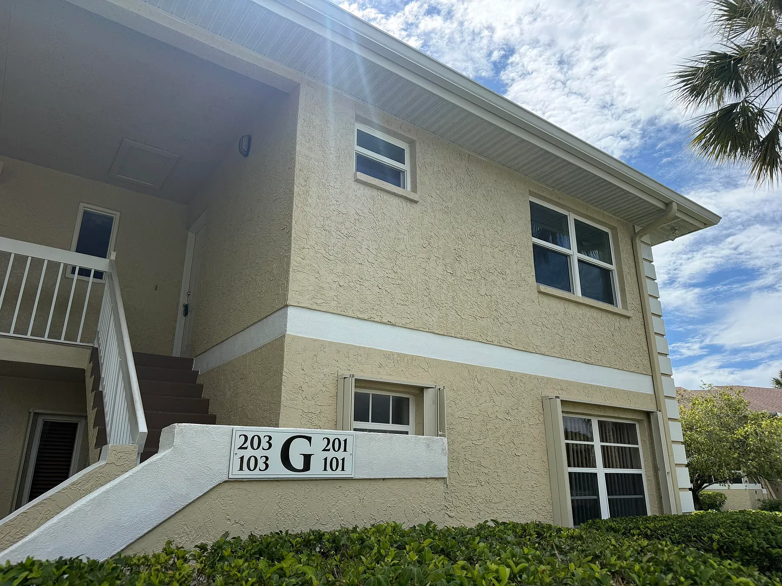 2 bed, 2.0 bath, 782 sqft, $1,700 — Photo 2