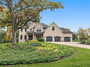 720 Saddle Rdg, Crystal Lake, IL 60012