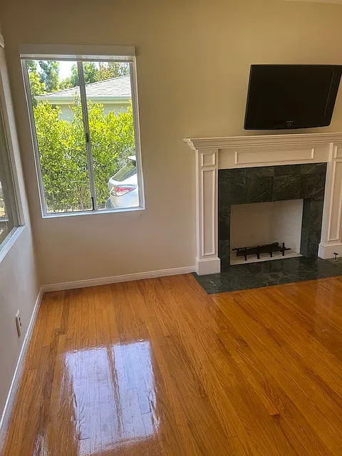 2 bed, 1200 sqft, $5,500 — Photo 3
