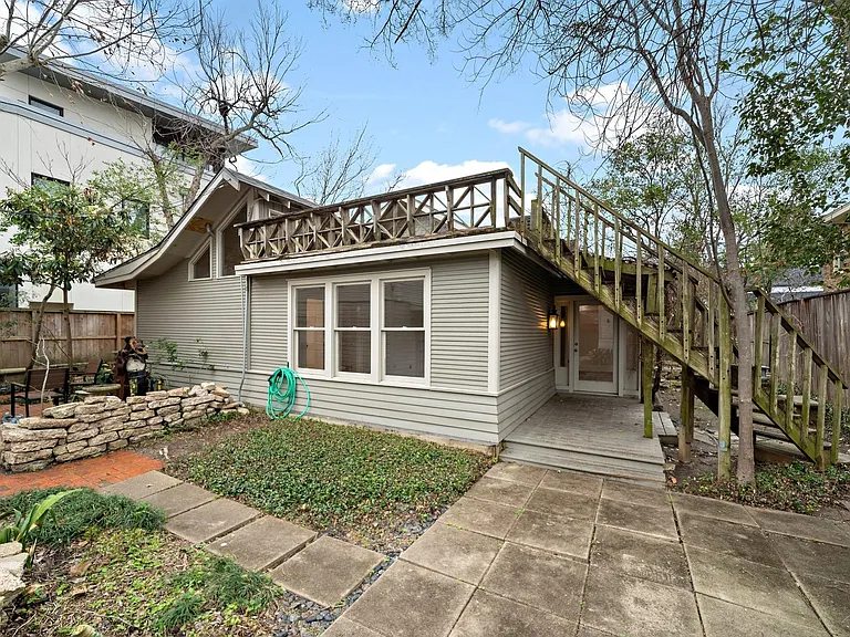 1517 Indiana St — Photo 20