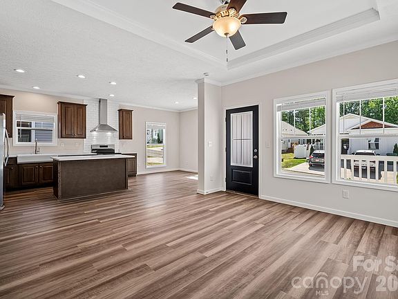 3rd image of 125 Bellamy Rd