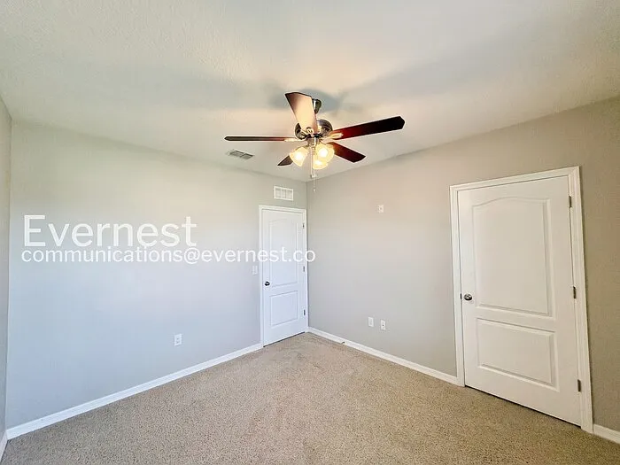 1630 Spray Ter — Photo 15