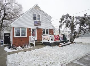 4 Willow St, Lackawanna, NY 14218