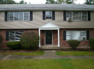 21 Goslee Dr, Manchester, CT 06040