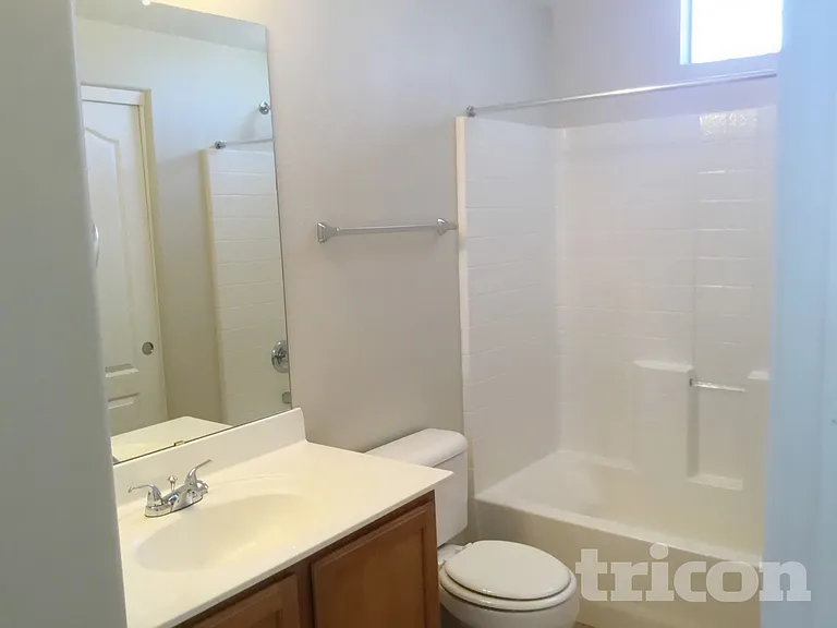 3250 W Greenway Rd #109 — Photo 7