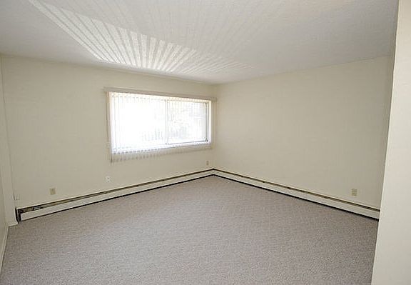 5th image of 1712 10th St SW #402