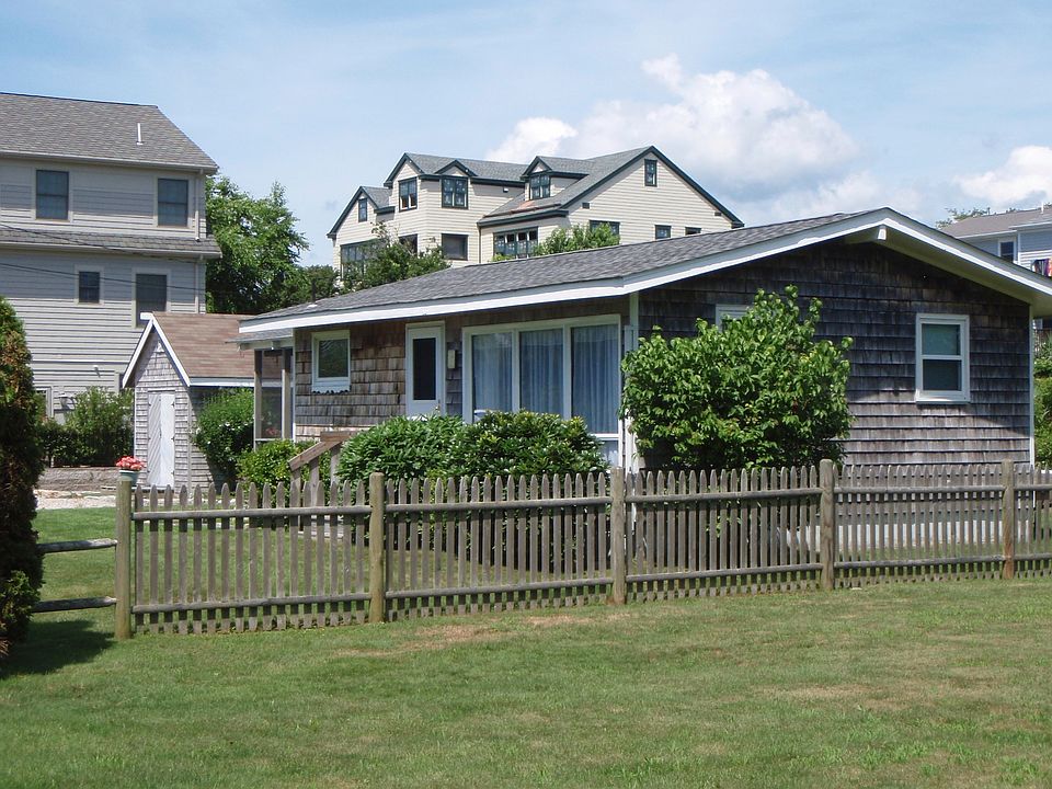 148 Community Dr, Wakefield, RI 02879 Zillow