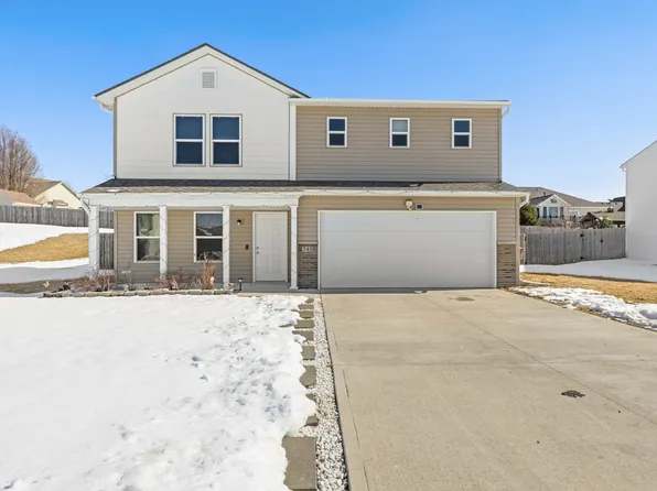 345 Hillside Dr, Pleasant Hill, IA 50327