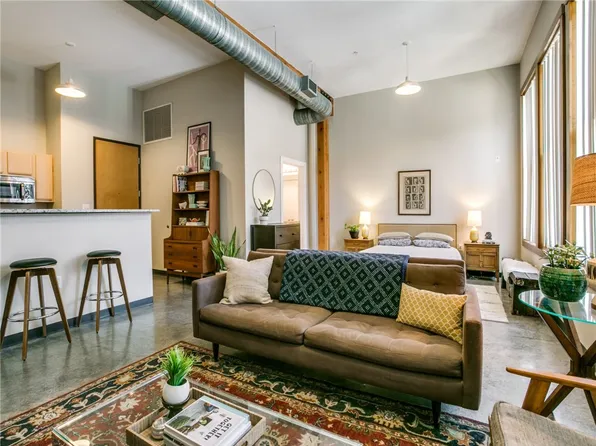 2502 Live Oak St APT 206, Dallas, TX 75204