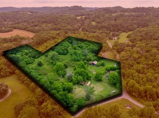 1495 Wolf Hill Rd, Bethpage, TN 37022