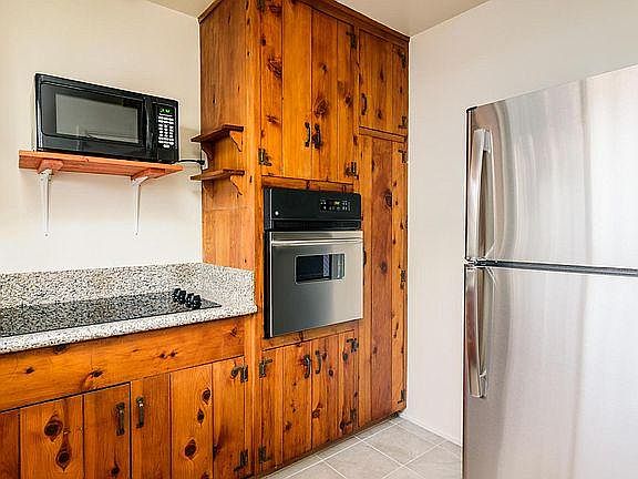 5th image of 1610 Glorietta Blvd APT 4
