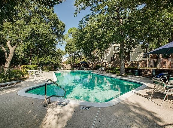 4th image of 2739 Fairway Park