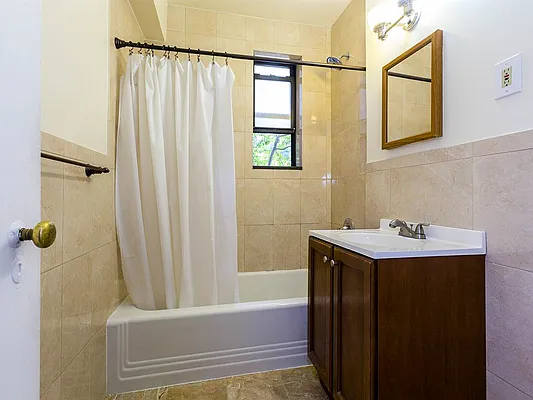 Sold by Horowitz Real Estate | media 19