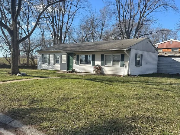 2406 E Illinois St, Urbana, IL 61802