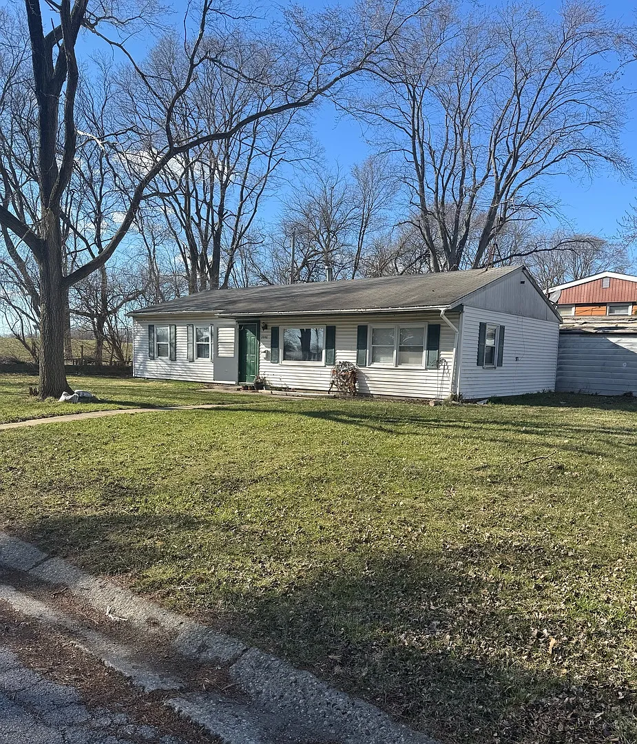 2406 E Illinois St photo 1