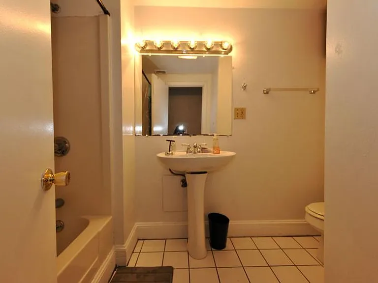 878 Huntington Ave #2 — Photo 8