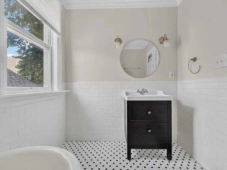 3121 Campbell St — Photo 27