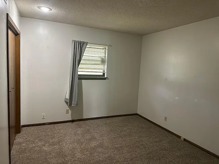 804 Cowell St #C — Photo 6