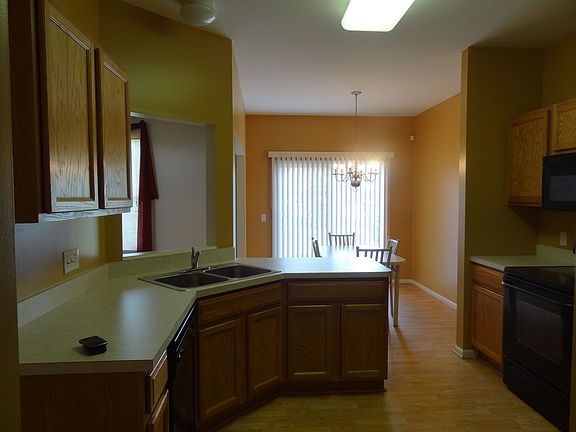 3rd image of 26615 Kirkway Cir