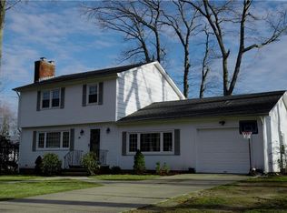 30 Cider Ln, Smithfield, RI 02828