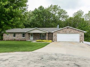 8939 Christopher Ct, Dubuque, IA 52003