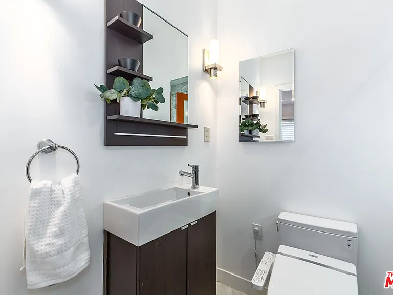 6440 W 87th Pl — Photo 21