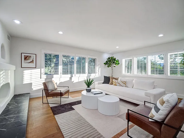 4732 Del Moreno Dr — Photo 45