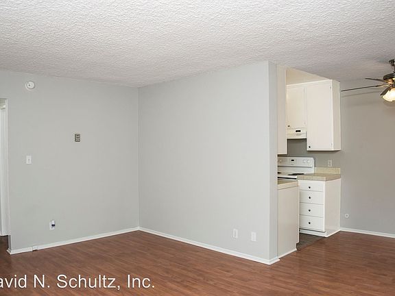 3rd image of 312 E Cedar Ave APT B