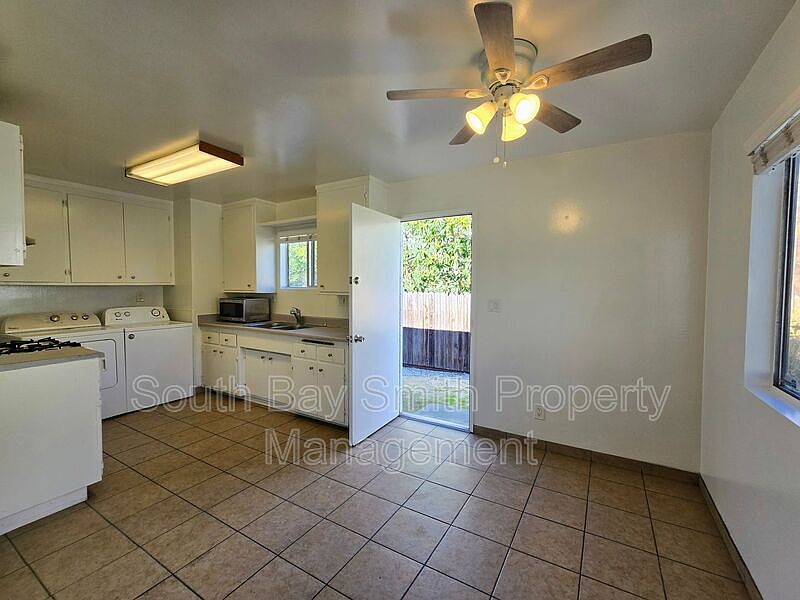 1st image of 2619 Mathews Ave #B
