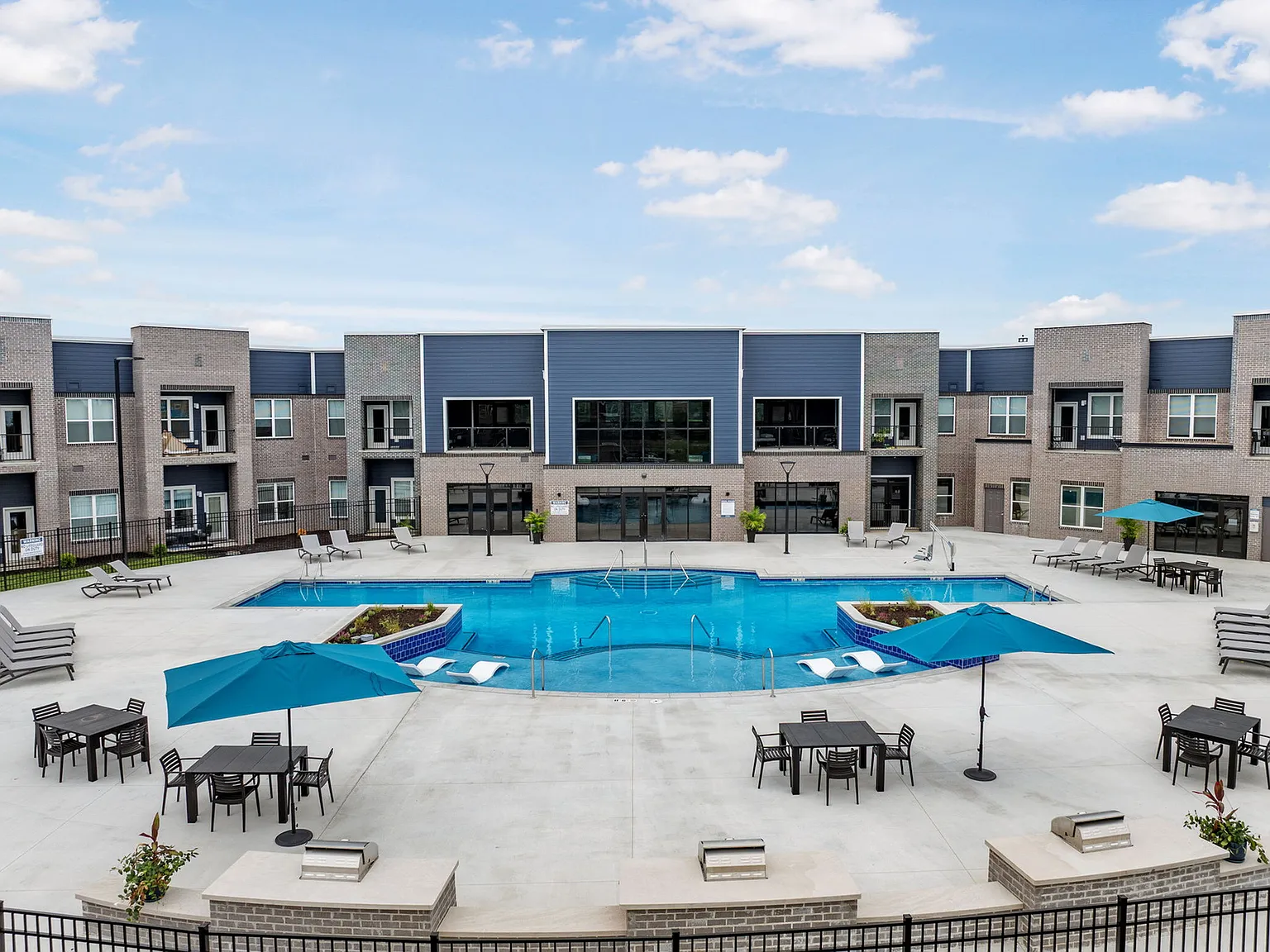 Springbrook Park Apartments — Photo 1